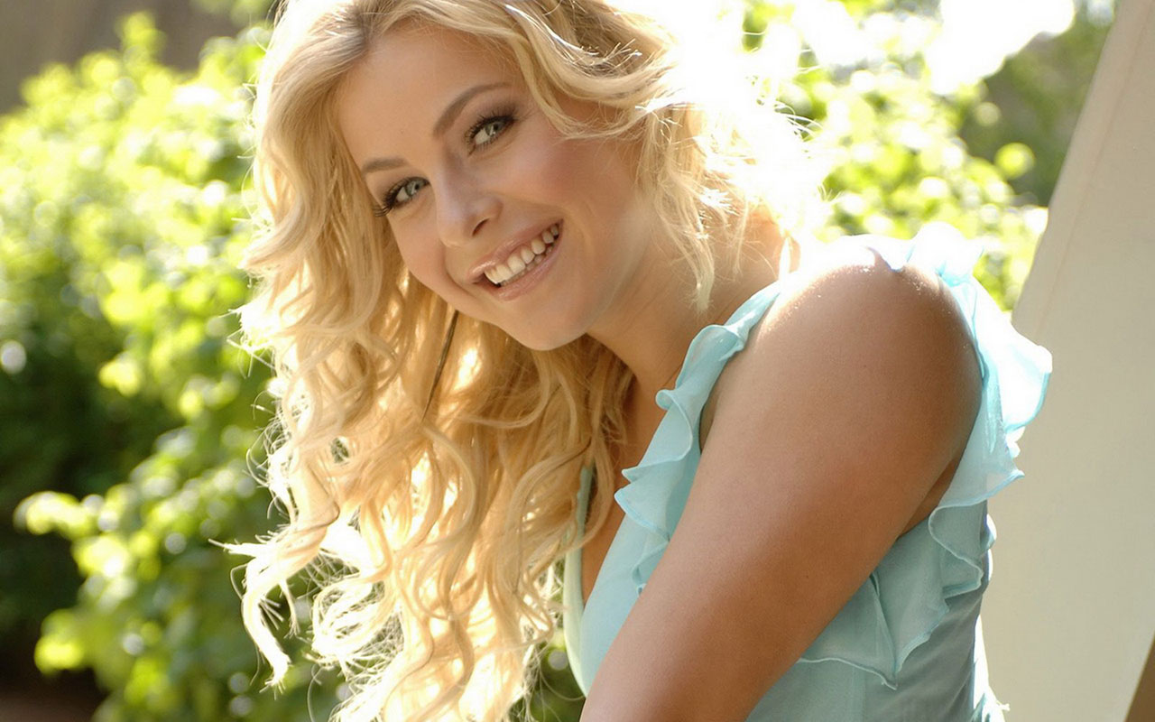 smile girl hd wallpaper,hair,blond,photograph,facial expression,skin