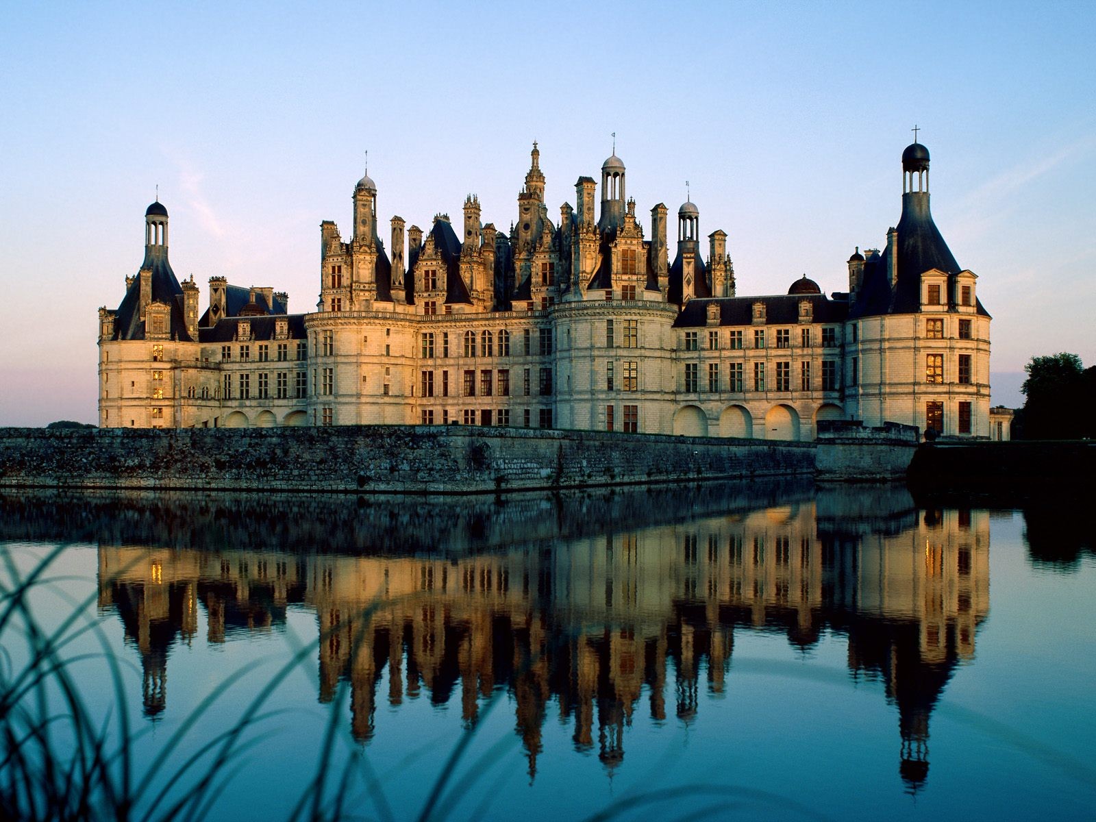 landmark wallpaper,reflection,landmark,water castle,château,waterway