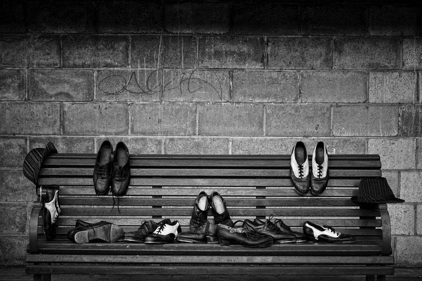 appuyez sur fond d'écran,noir,monochrome,mur,photographie de nature morte,noir et blanc