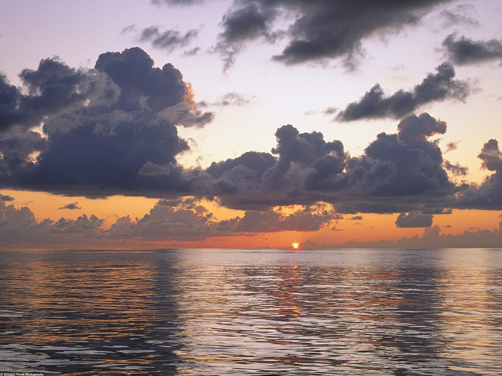 fond d'écran lluvia,ciel,horizon,plan d'eau,nuage,le coucher du soleil