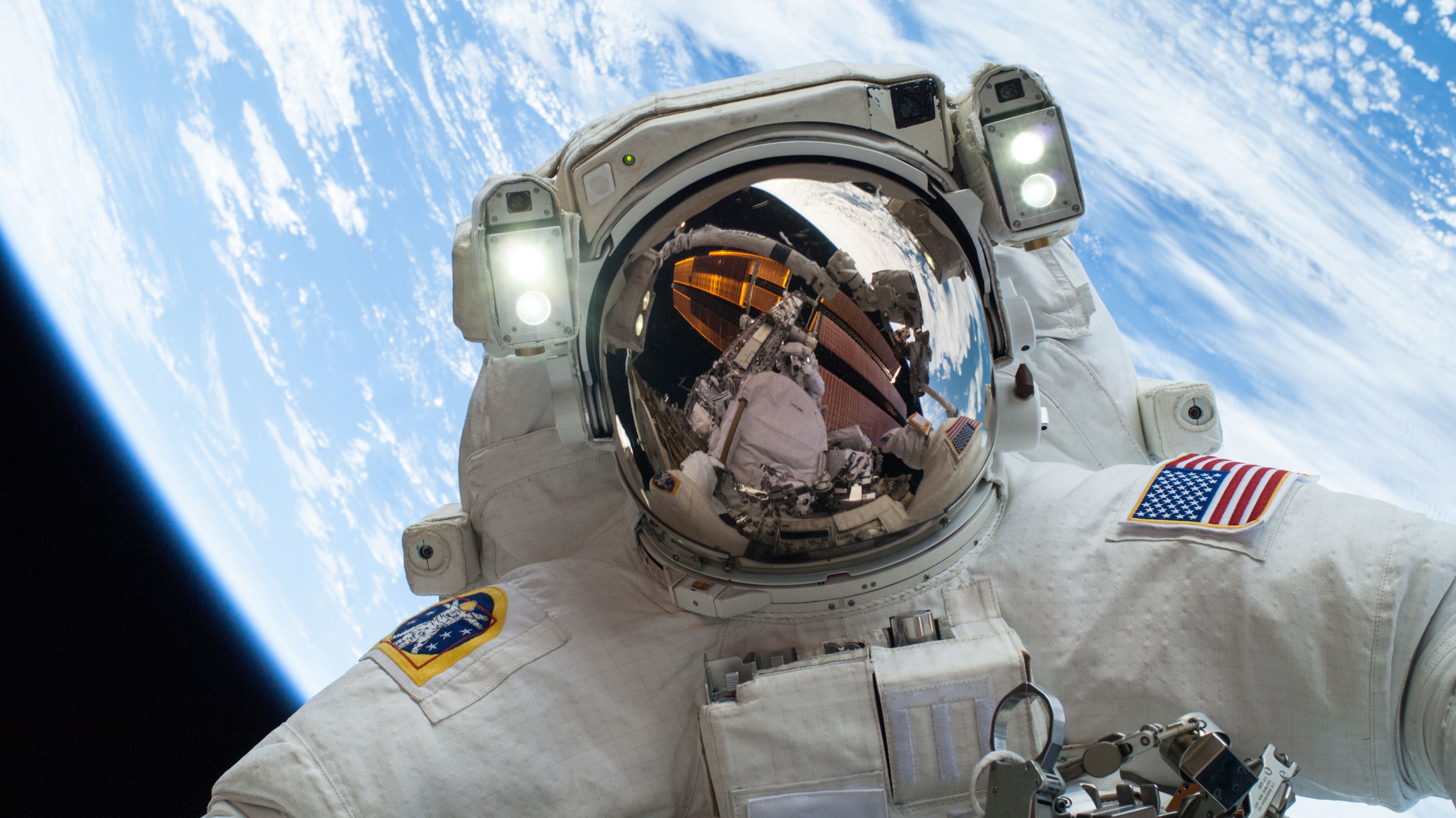 fondo de pantalla de imagen completa,astronauta,piloto de combate,ingeniería aeroespacial,espacio,astronave
