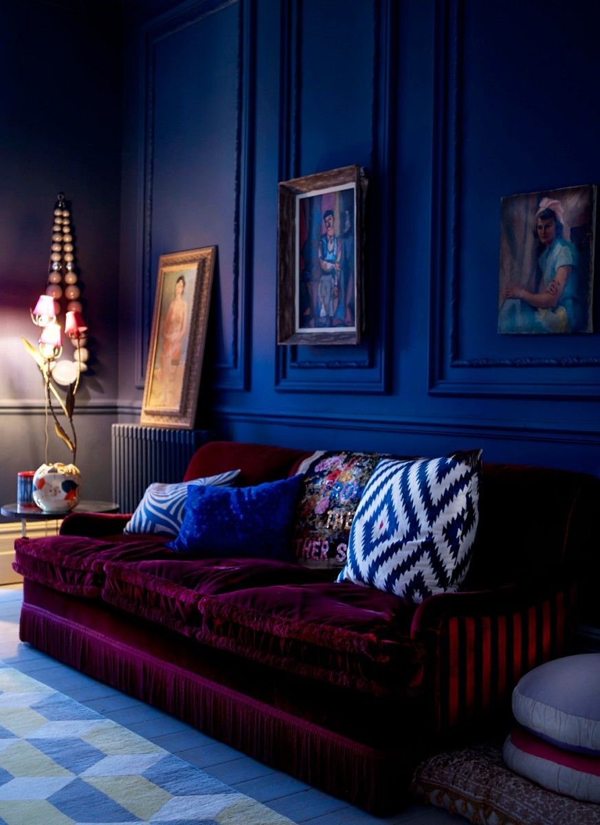 carta da parati blu e bianca per pareti,blu,mobilia,camera,divano,soggiorno