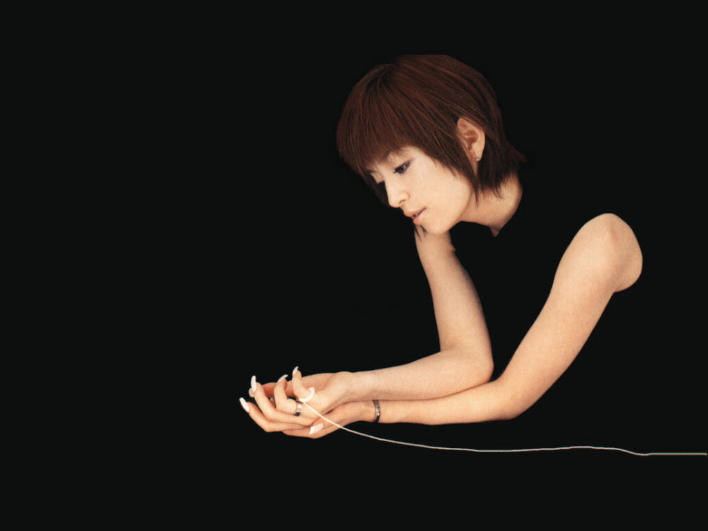 fonds d'écran ayumi hamasaki,cheveux,beauté,coiffure,séance,épaule