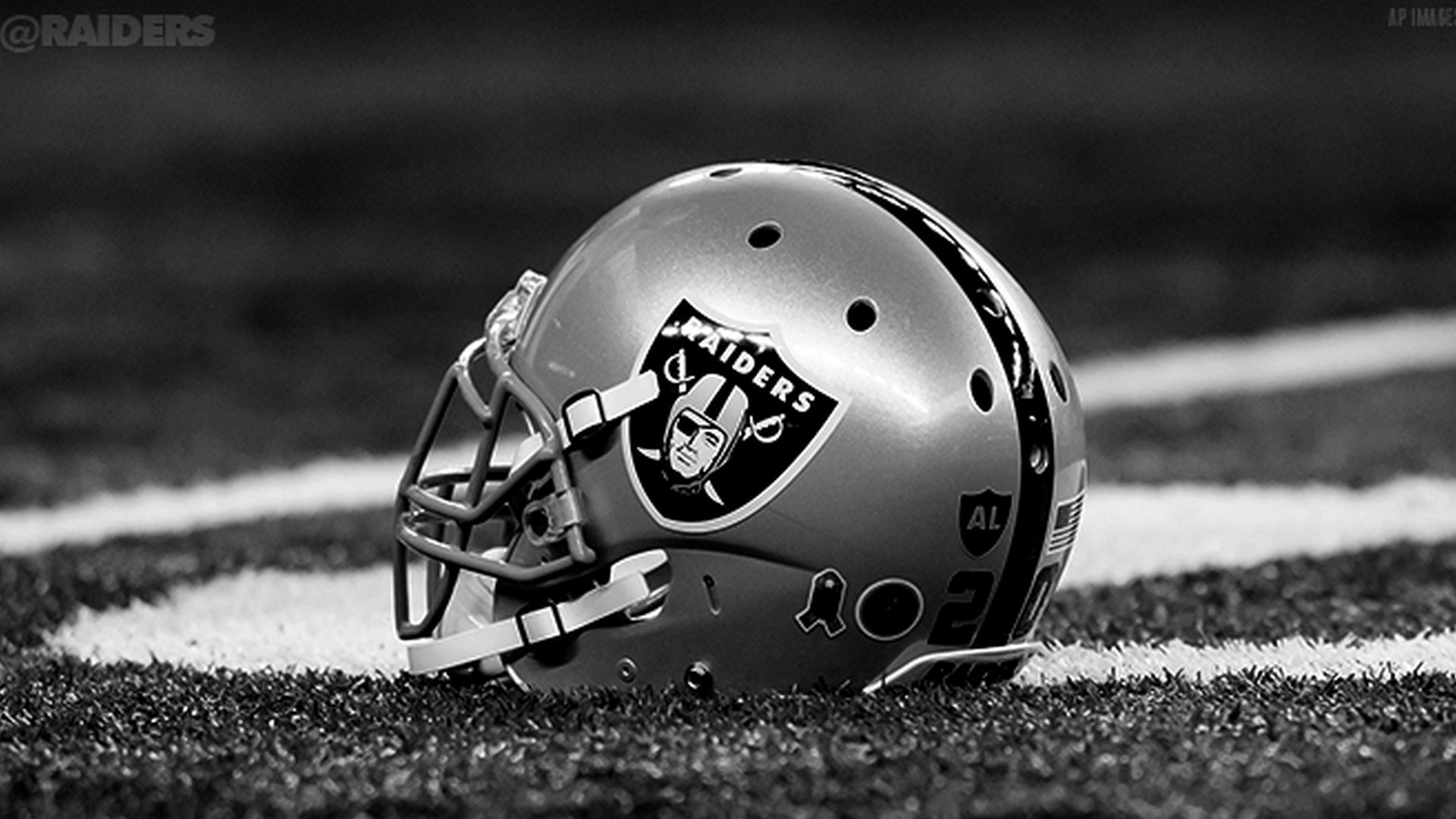 oakland raiders iphone wallpaper,sports gear,helmet,football helmet,football gear,football equipment