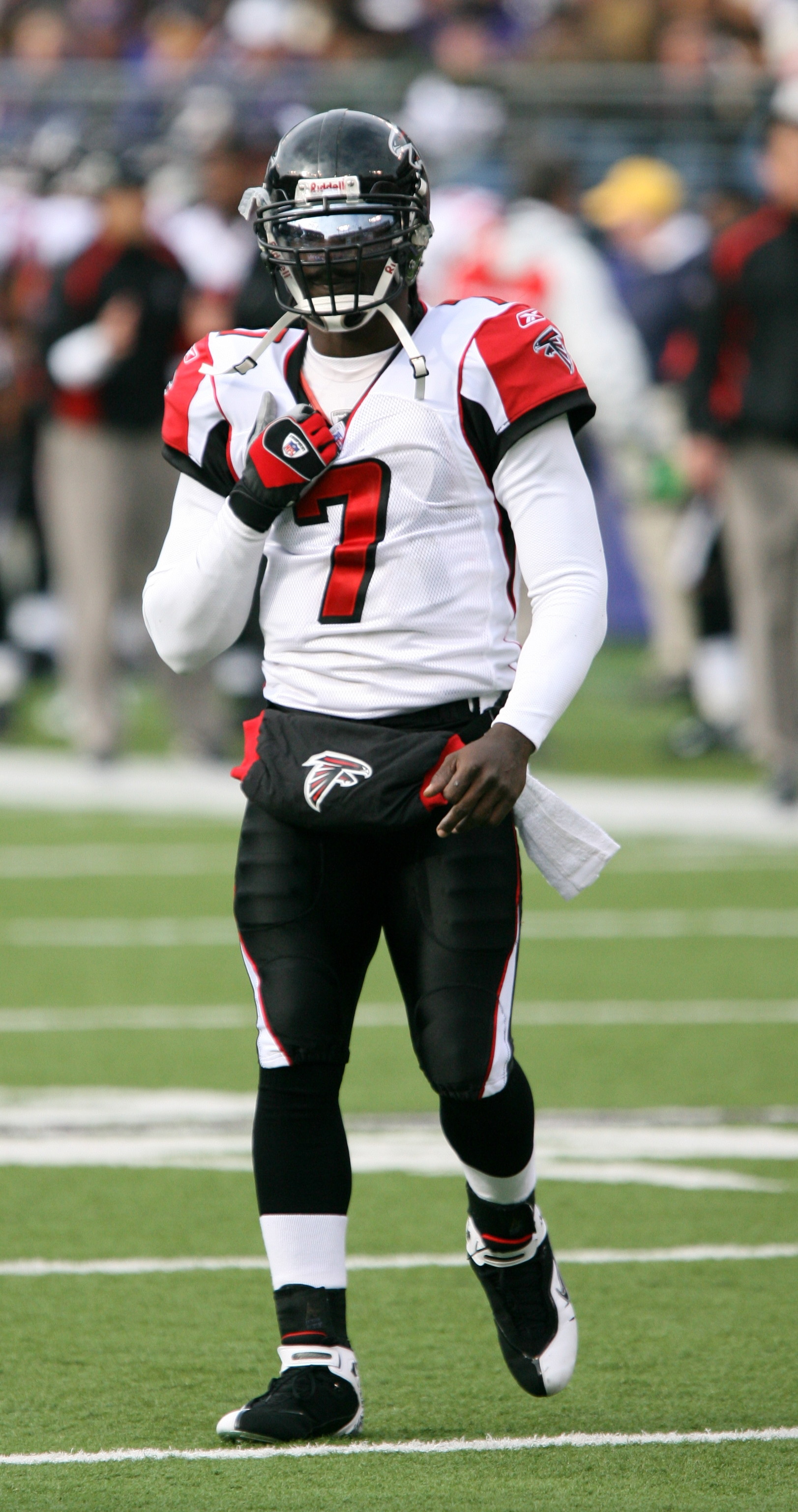 michael vick wallpaper,sports gear,helmet,canadian football,sprint football,football gear