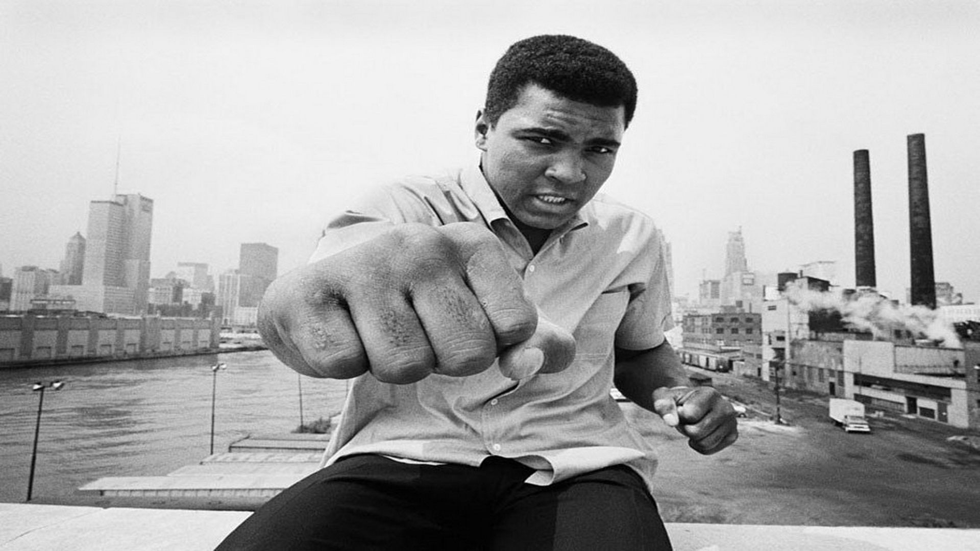 ali wallpaper,muscle,black and white,photography,sitting,gesture