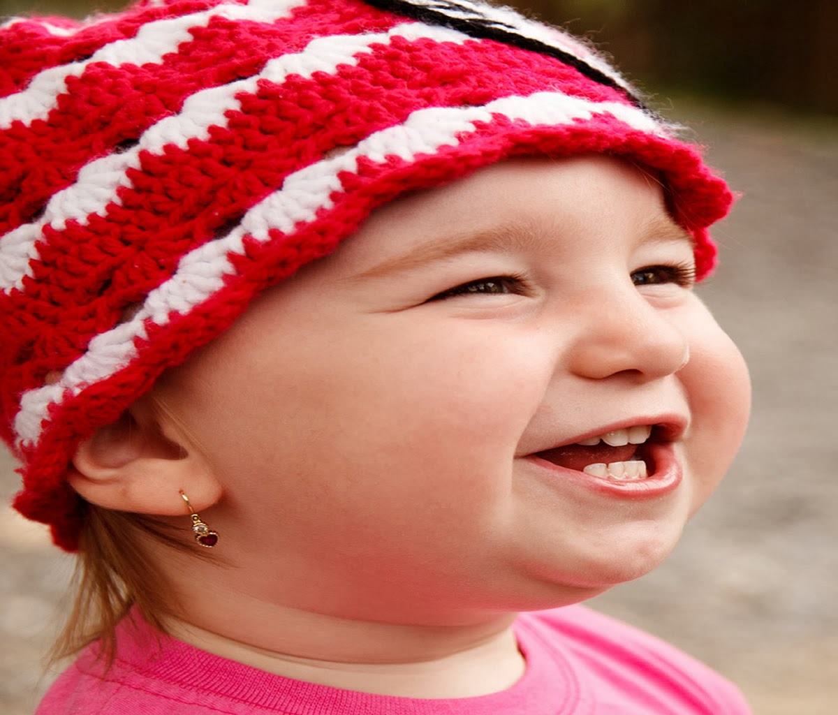 download gratuito di baby doll wallpaper,bambino,beanie,berretto a maglia,capi di abbigliamento,uncinetto