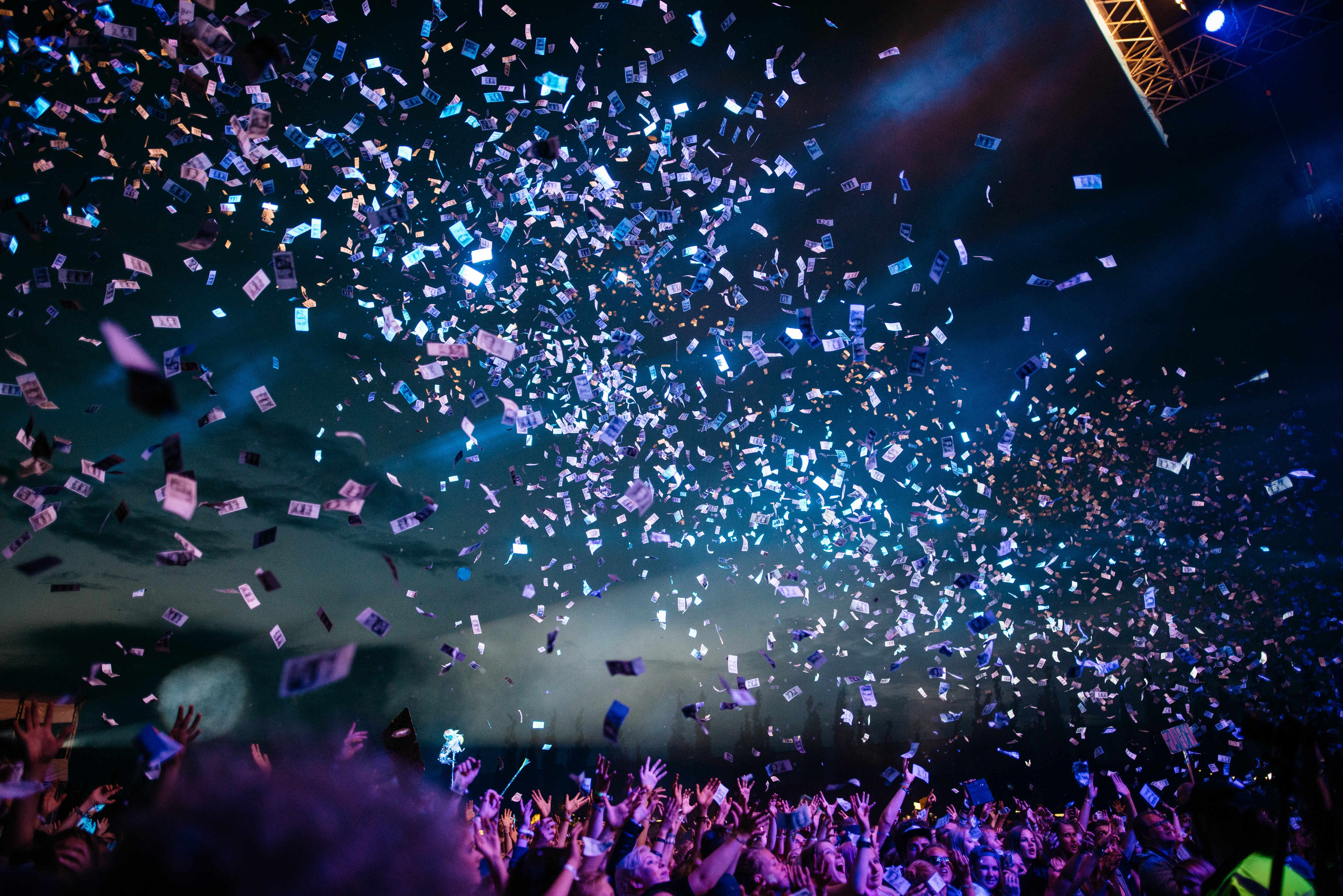download latest wallpapers for mobile,entertainment,crowd,performance,purple,confetti