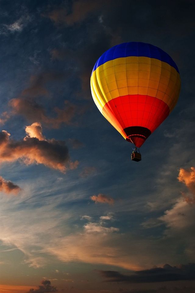 neueste handy wallpaper,heißluftballon fahren,heißluftballon,himmel,atmosphäre,ballon