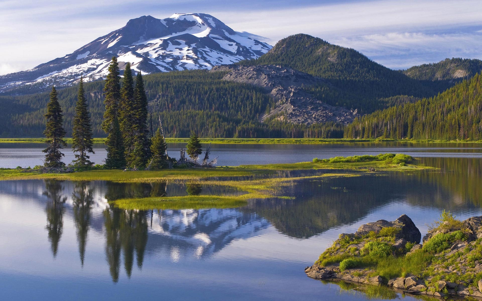 oregon wallpaper,reflection,natural landscape,nature,mountain,body of water