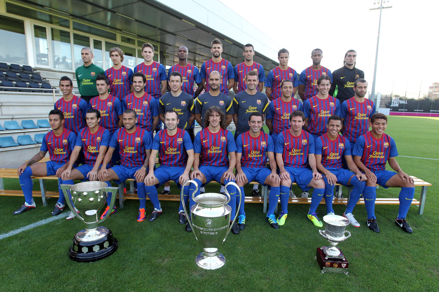 gambar wallpaper barcelona,team,team sport,sports,player,ball game