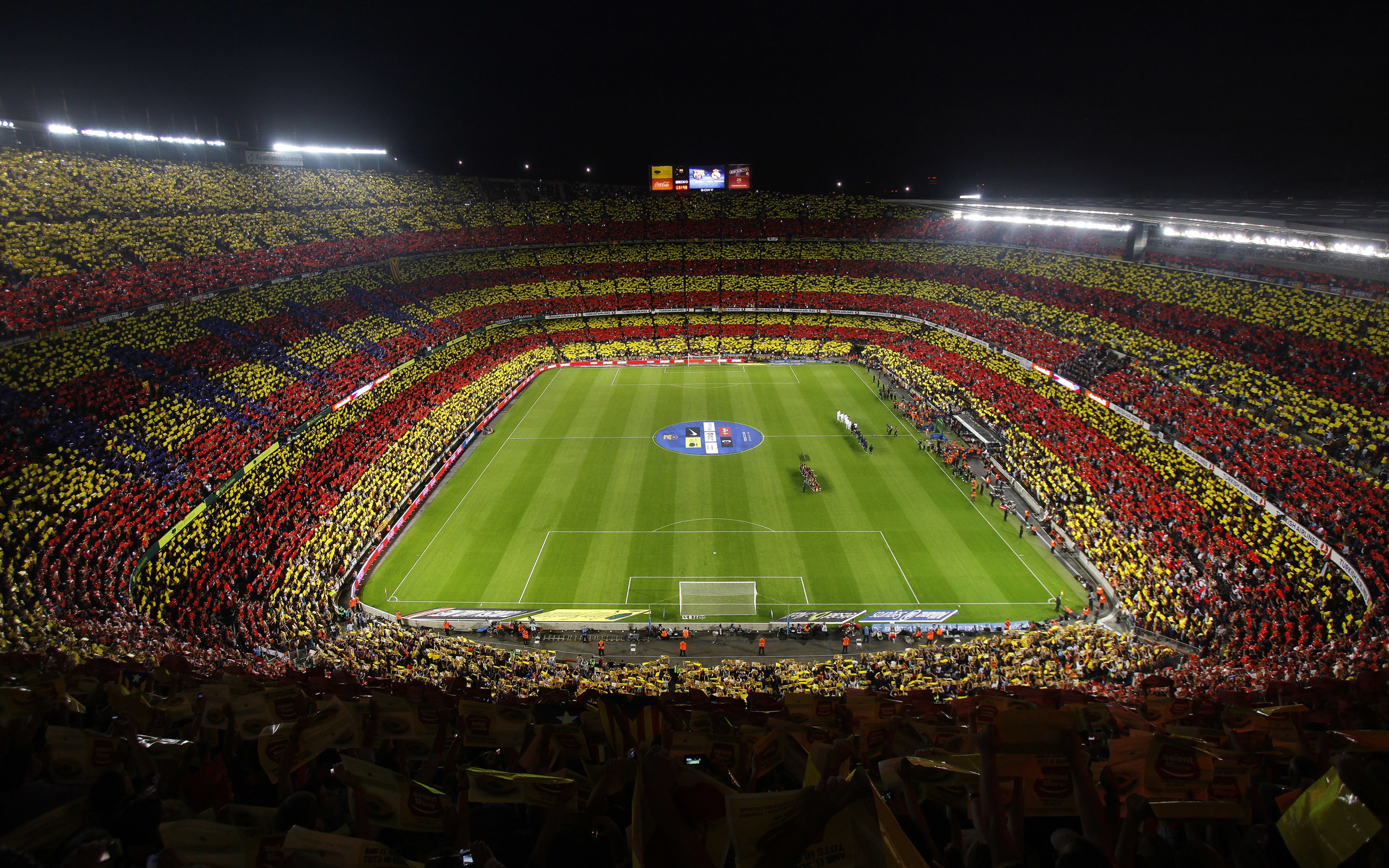 club de fútbol de fondo de pantalla,estadio,estadio de fútbol específico,multitud,césped,atmósfera