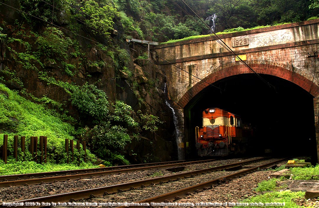 インドの鉄道の壁紙のhd,トンネル,追跡,自然,鉄道,車両