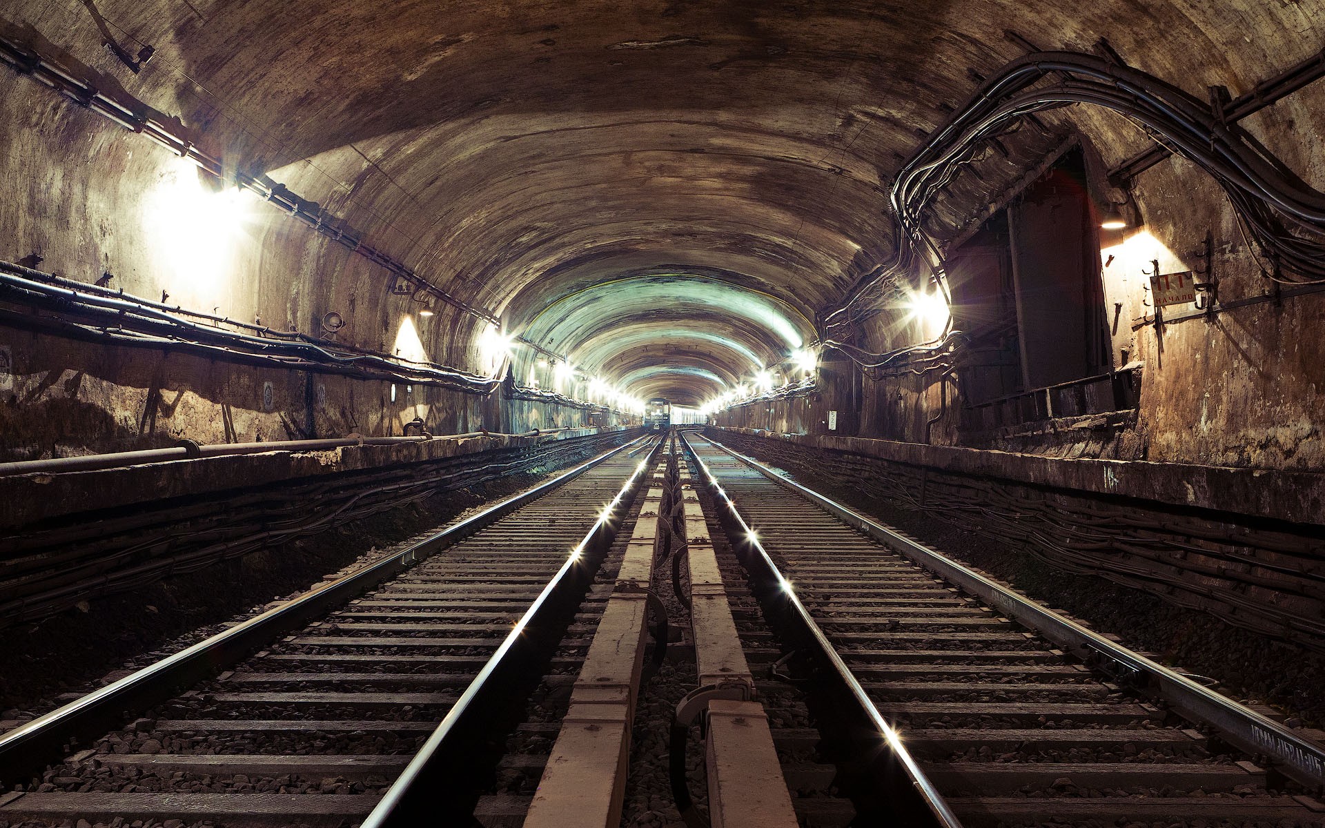 u bahn zug tapete,tunnel,spur,bahnhof,durchgangsstraße,gebäude