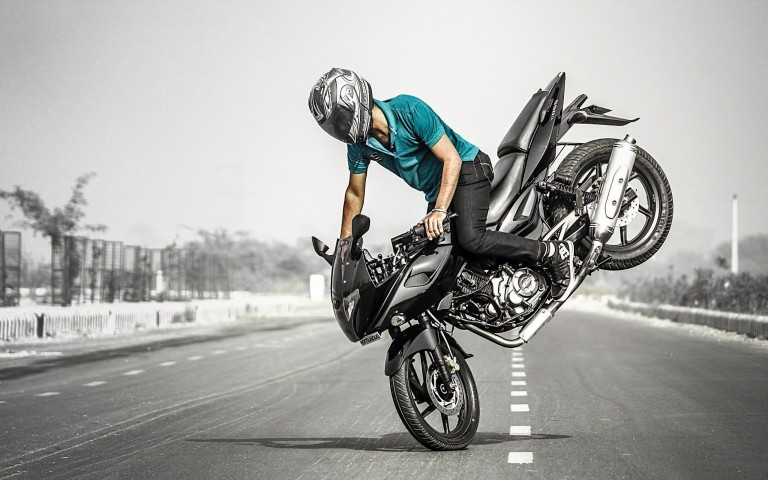 fond d'écran téléchargement de fond d'écran,interprète cascadeur,cascade,moto,faire de la moto,véhicule