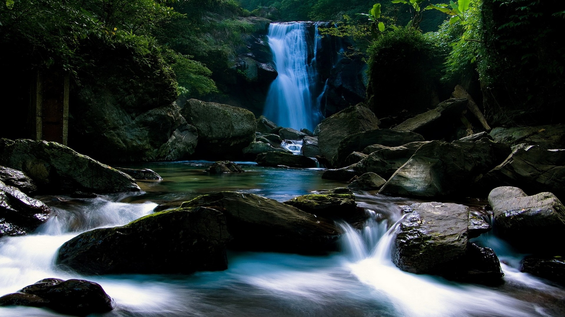 water flow wallpaper,waterfall,water resources,body of water,natural landscape,nature