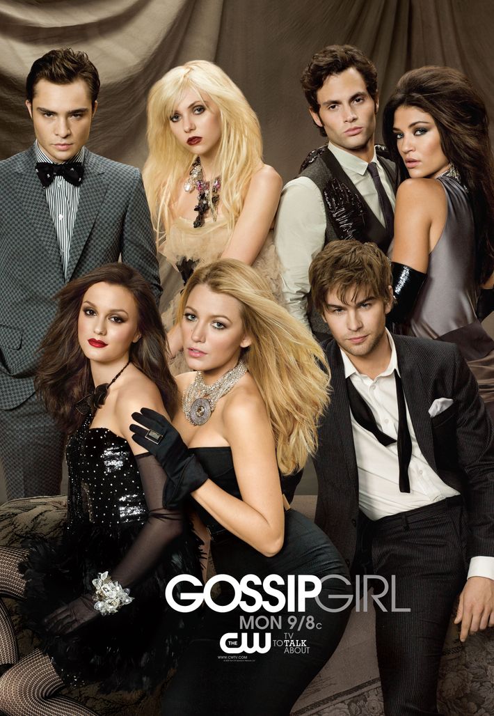 Gossip Girl Wallpaper Friendship Fashion Blond Formal Wear Photography Wallpaperuse