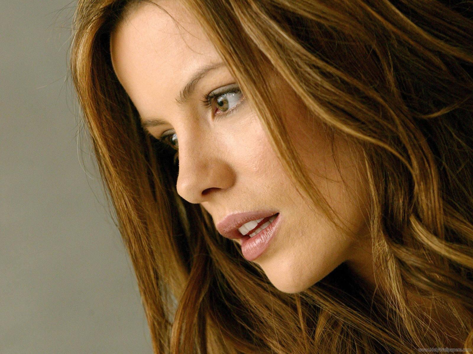 carta da parati kate beckinsale,capelli,viso,acconciatura,sopracciglio,labbro