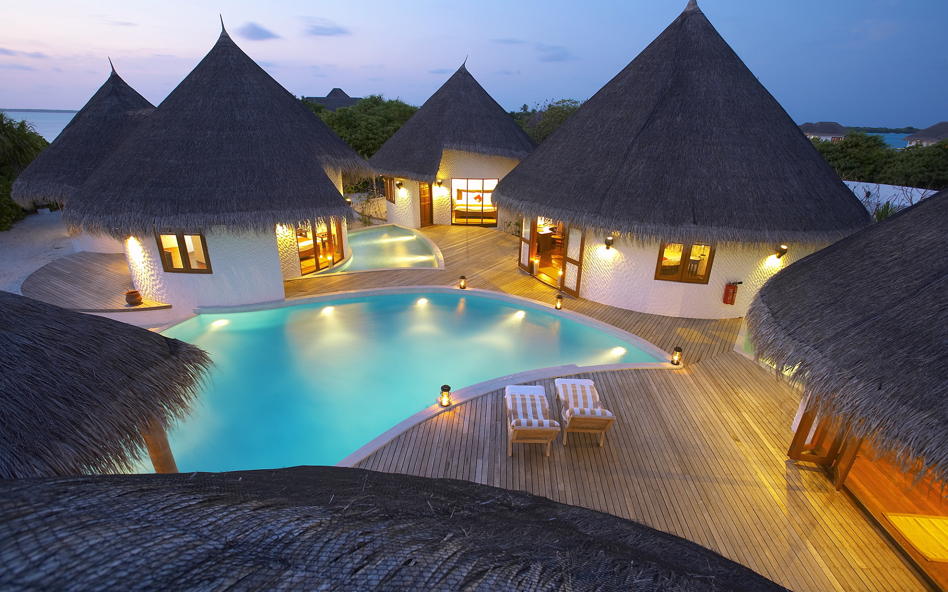 luxury wallpaper,swimming pool,resort,property,house,home