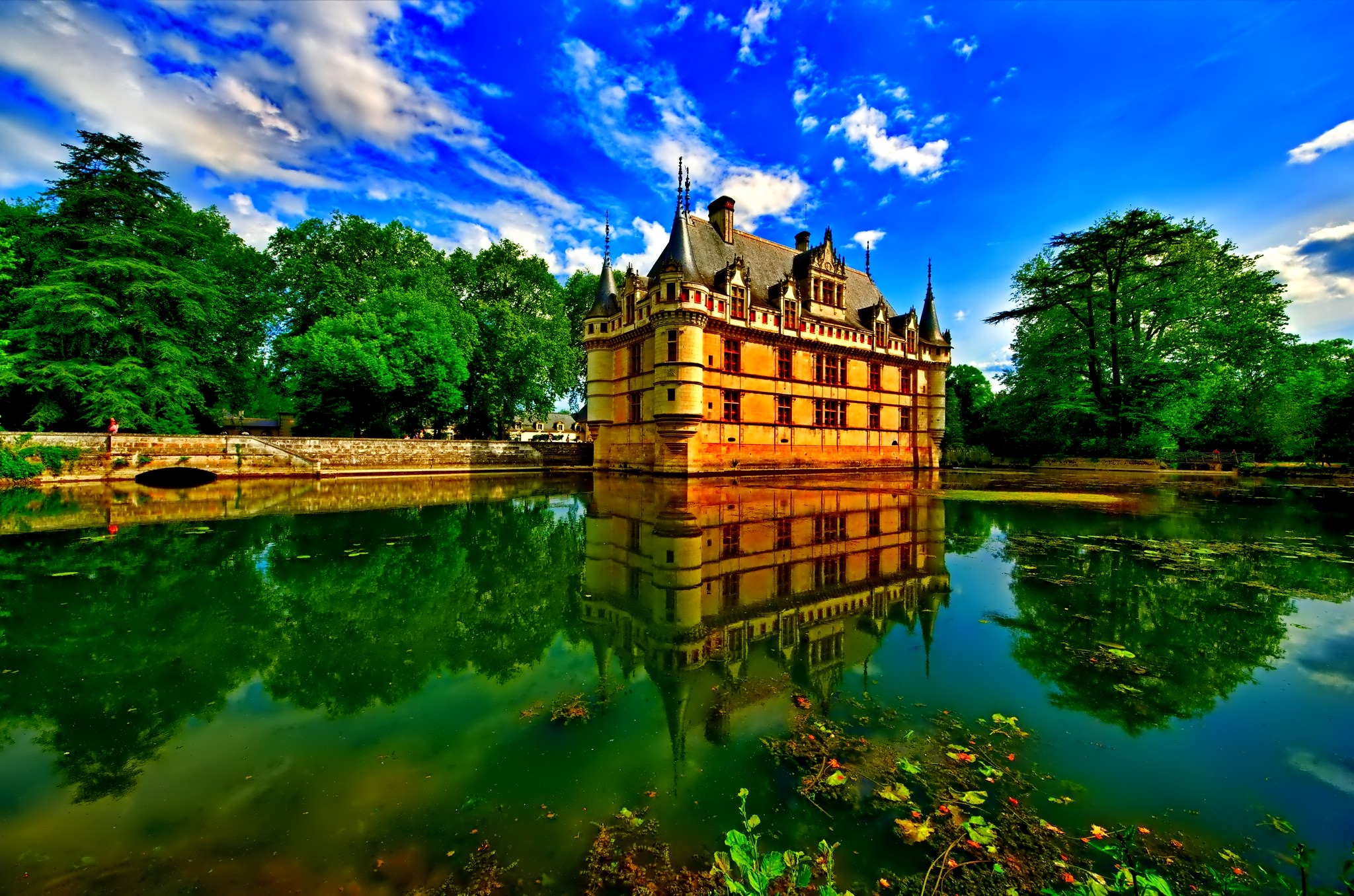 mundo mejor fondo de pantalla hd,reflexión,paisaje natural,naturaleza,agua,cielo