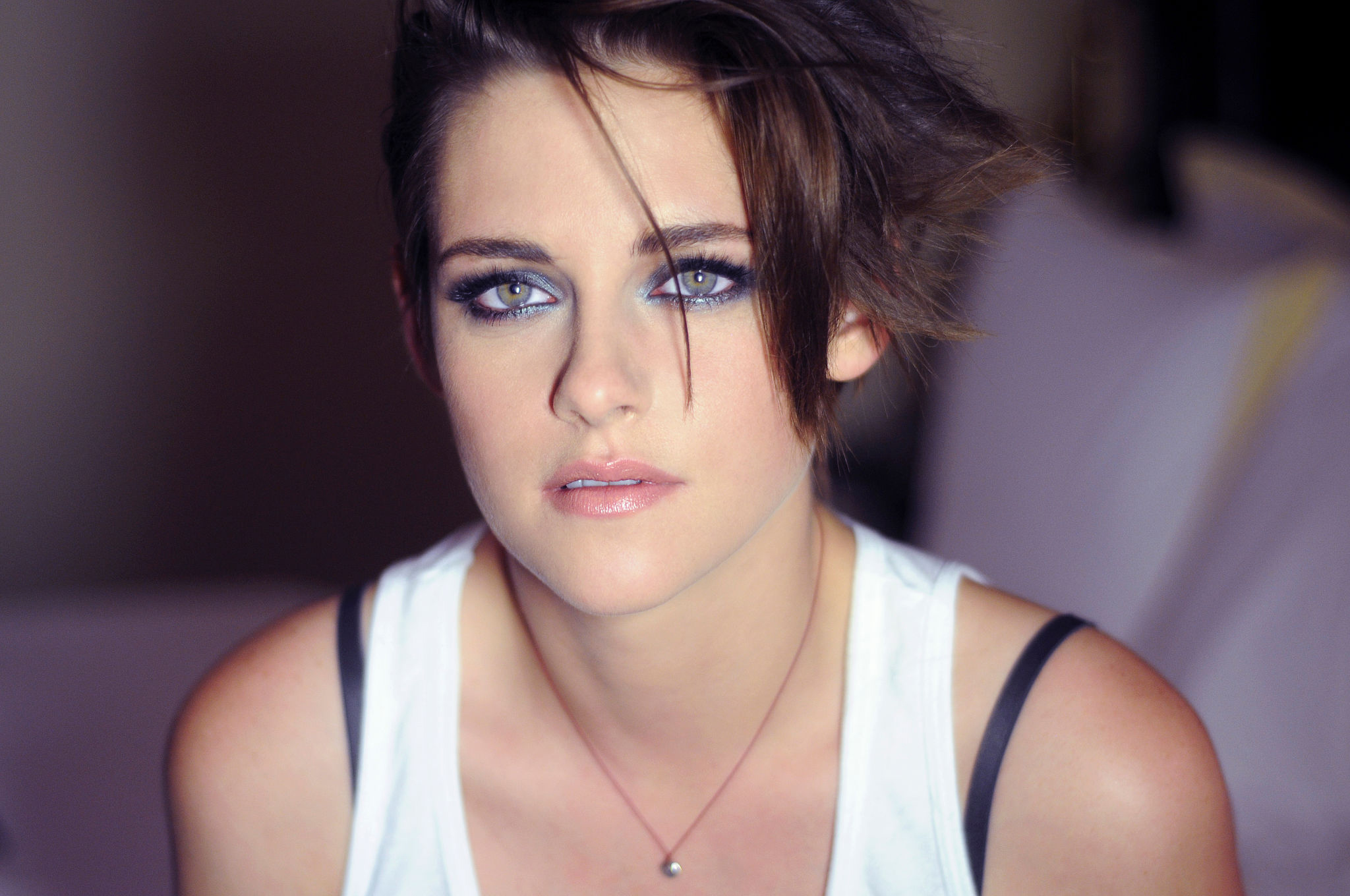 fond d'écran kristen stewart,cheveux,visage,sourcil,lèvre,coiffure