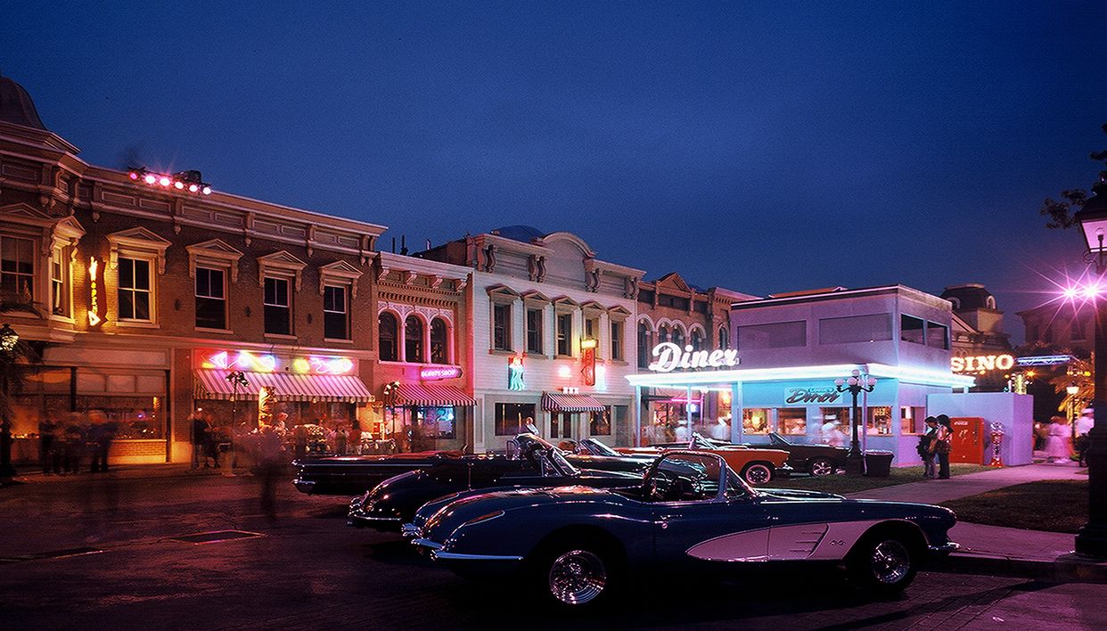 fondo de pantalla de los años 50,vehículo,coche,clásico,auto antiguo,pueblo