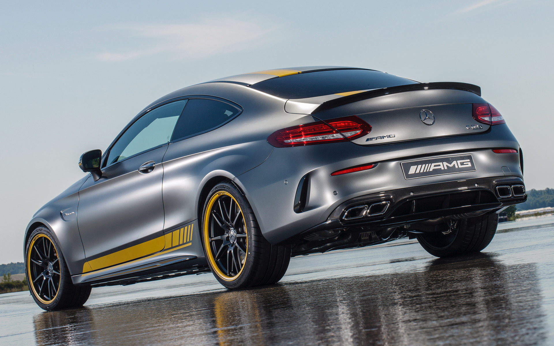 C Class 63 Coupe WallpaperUse C class 63 coupe wallpaperuse