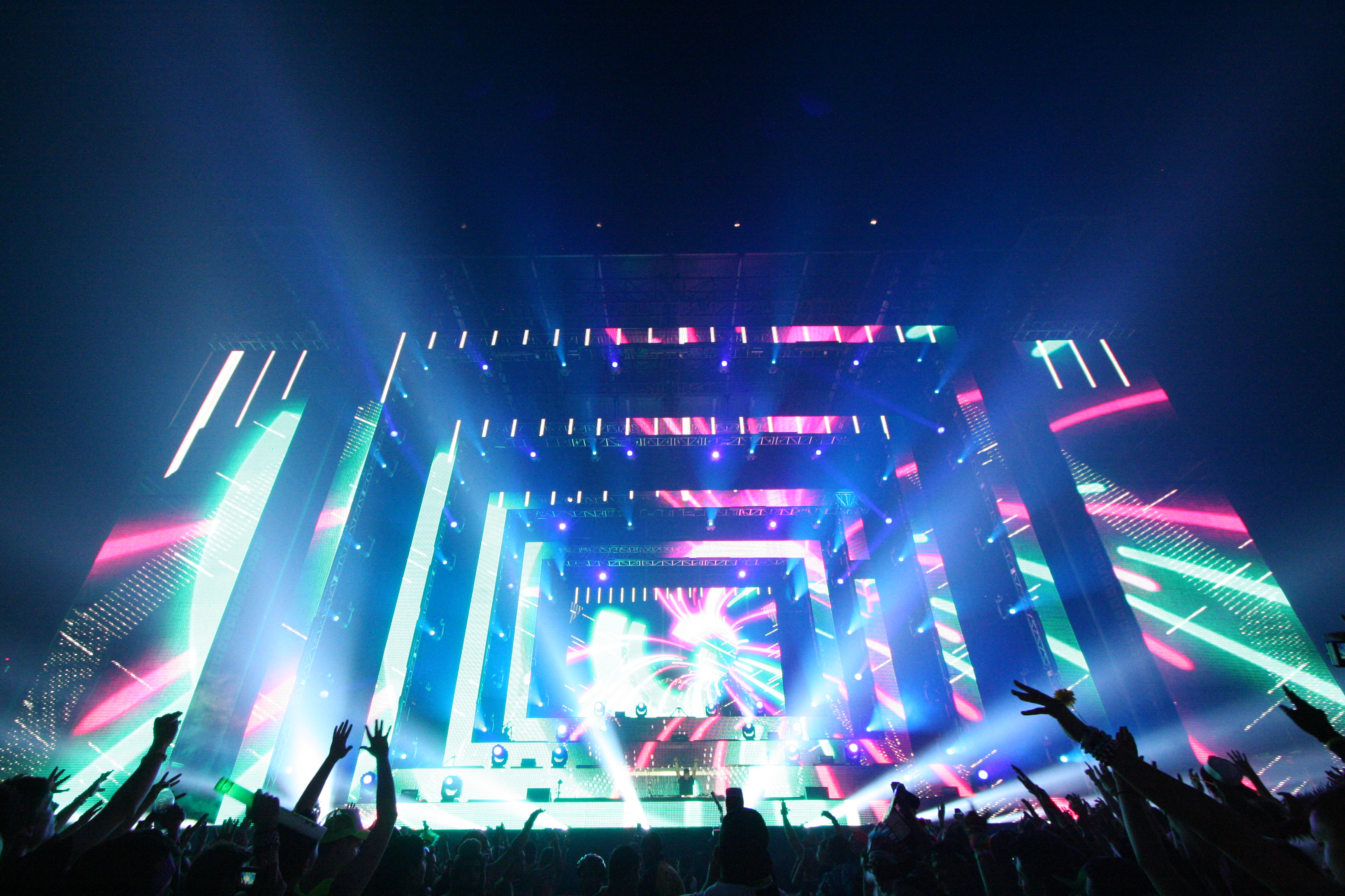 edm wallpaper,performance,stage,entertainment,concert,performing arts