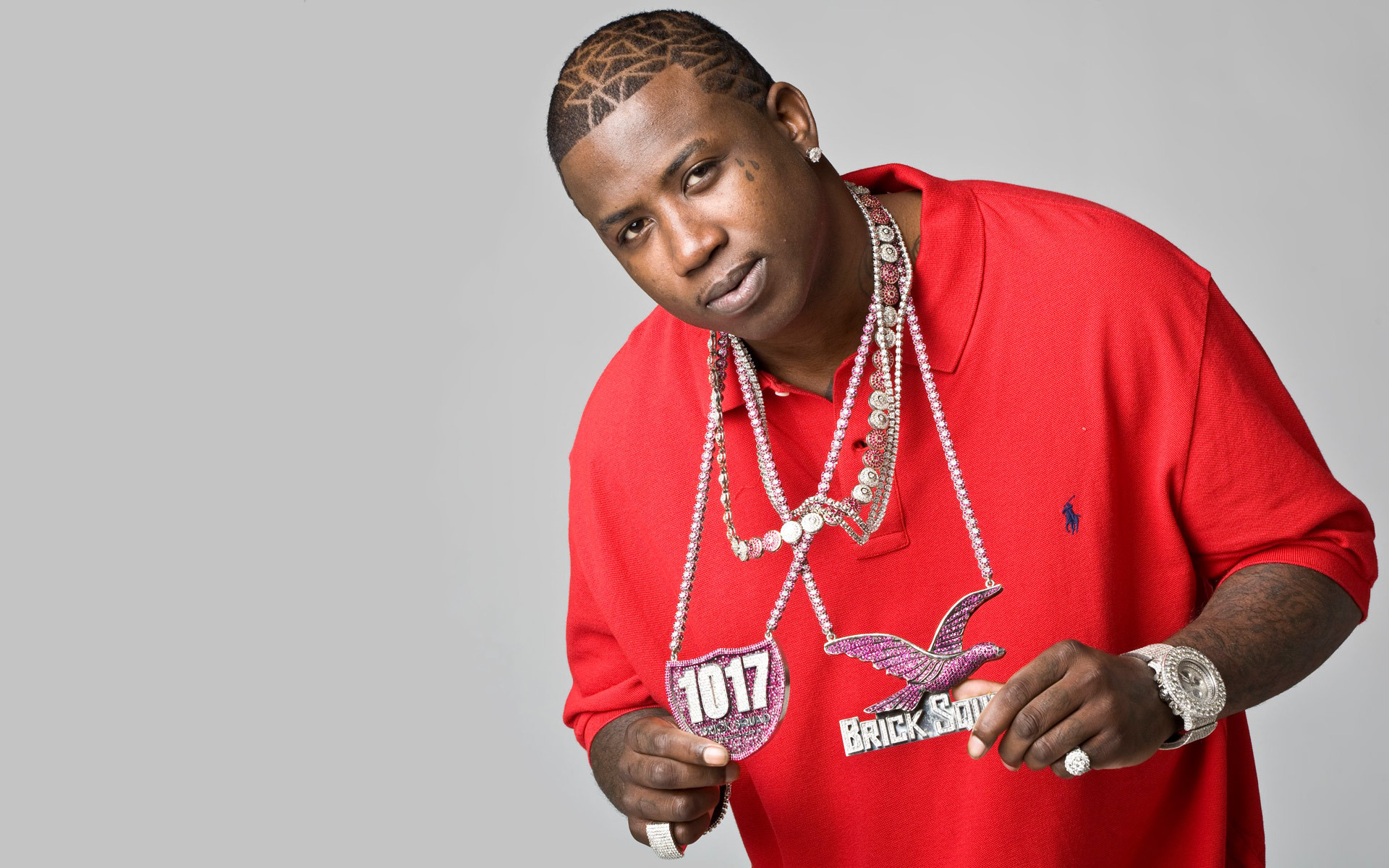 gucci mane wallpaper,red,rapper,cool,neck,photography