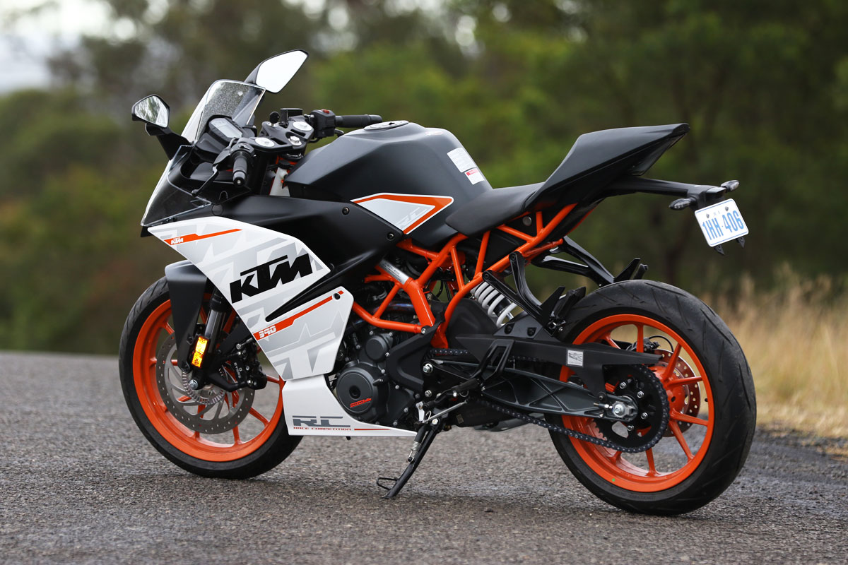 ktm rc 390 hd wallpaper download,land vehicle,motorcycle,vehicle,car,motor vehicle