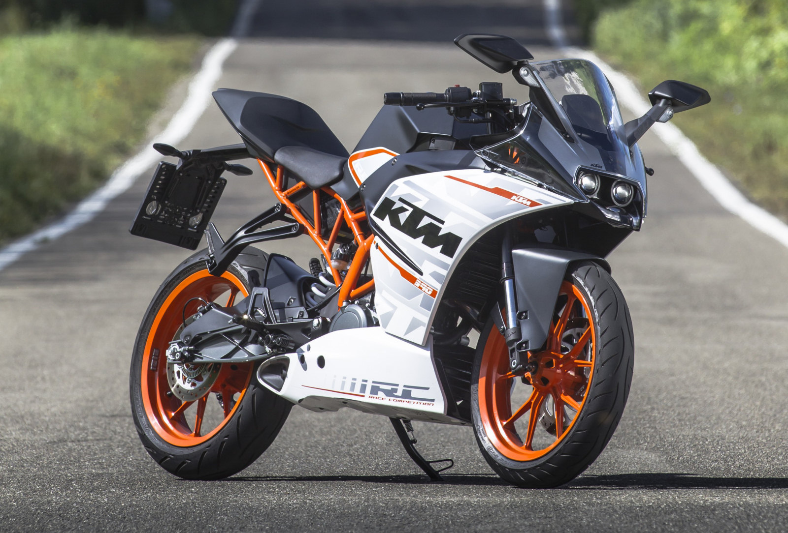 ktm rc 390 hd wallpaper herunterladen,landfahrzeug,fahrzeug,motorrad,auto,kraftfahrzeug