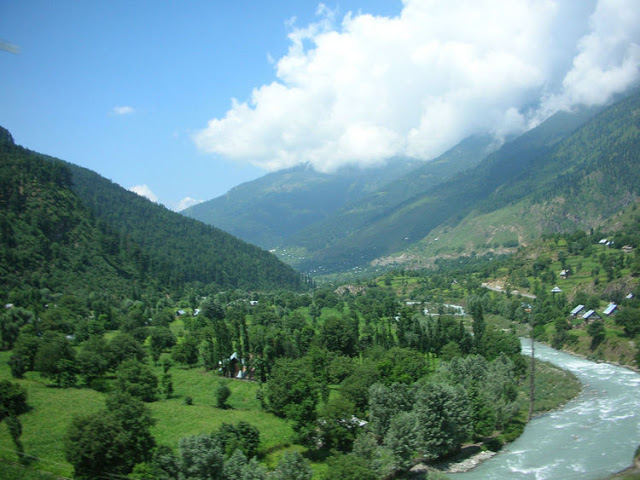 fondo de pantalla de kashmir,estación de la colina,naturaleza,montaña,valle,paisaje natural