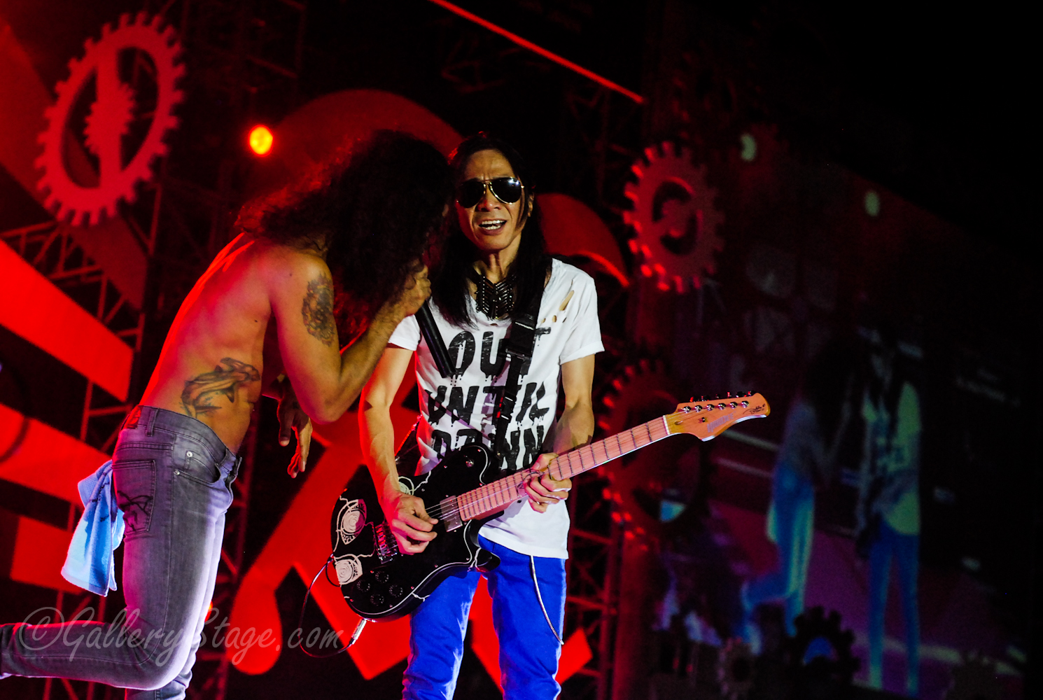 wallpaper slank,musician,performance,guitarist,entertainment,music