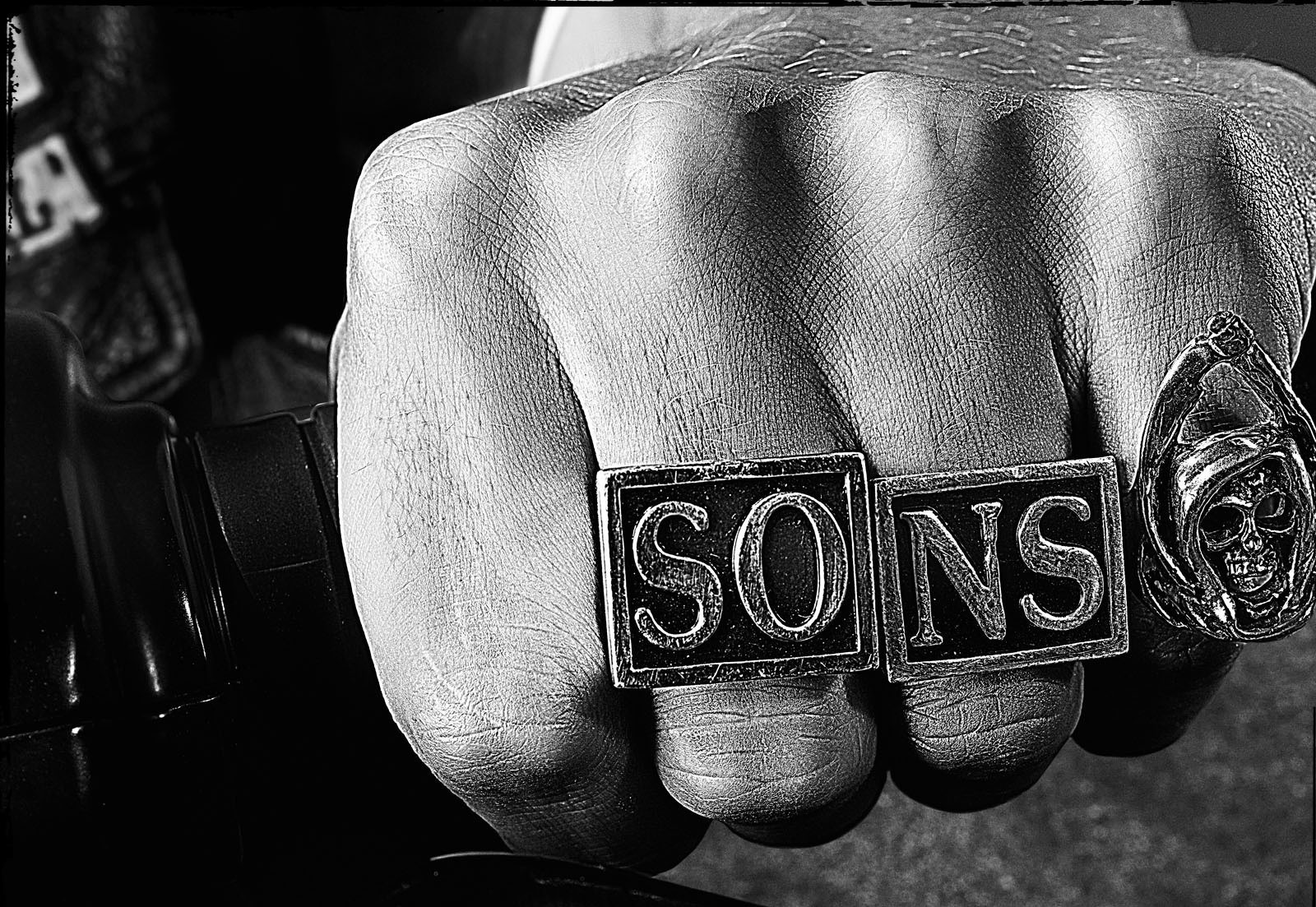 sons of anarchy wallpaper,black,black and white,monochrome photography,font,hand