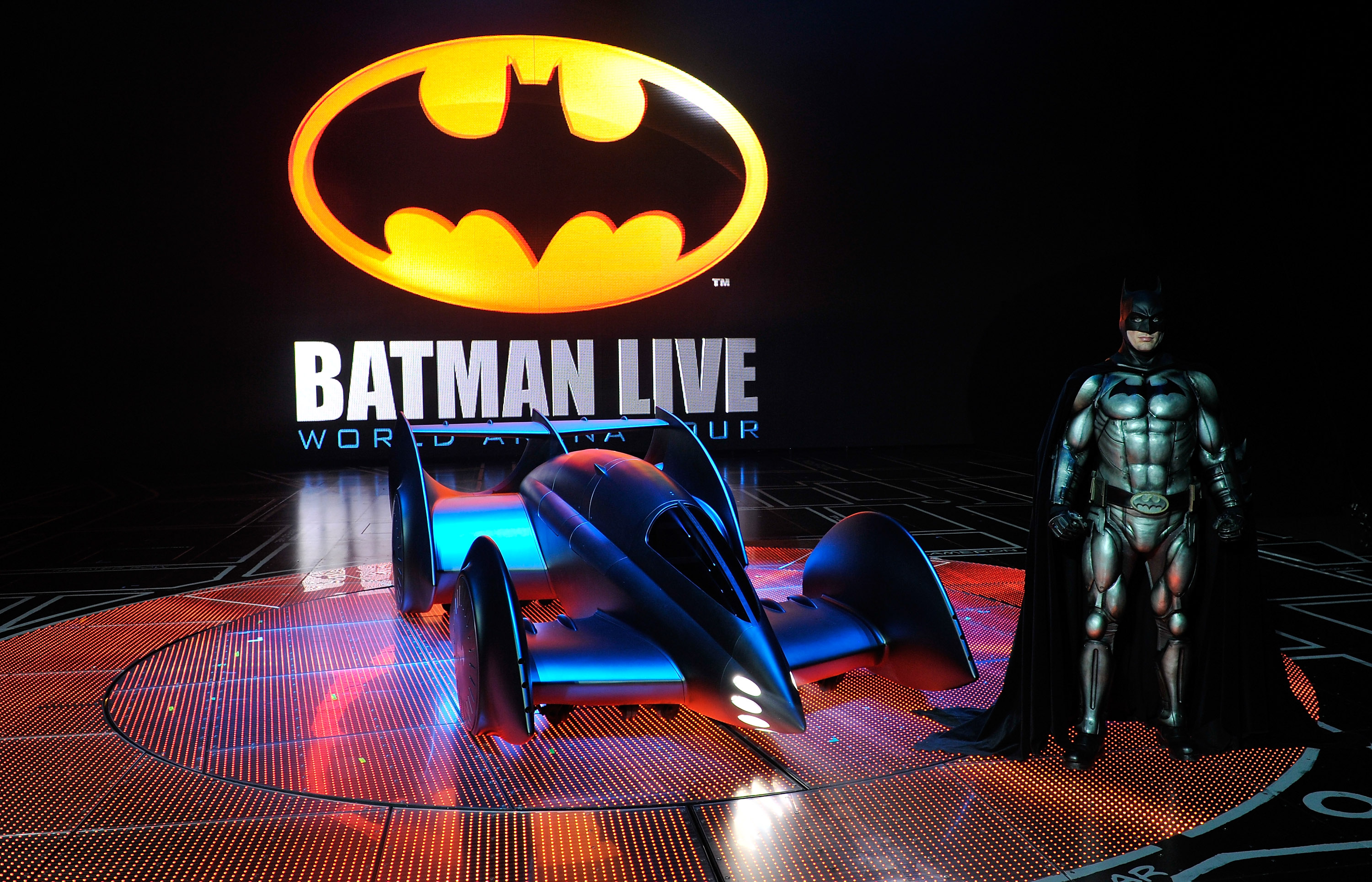 batman live wallpaper,batman,superheld,erfundener charakter,gerechtigkeitsliga,action figur