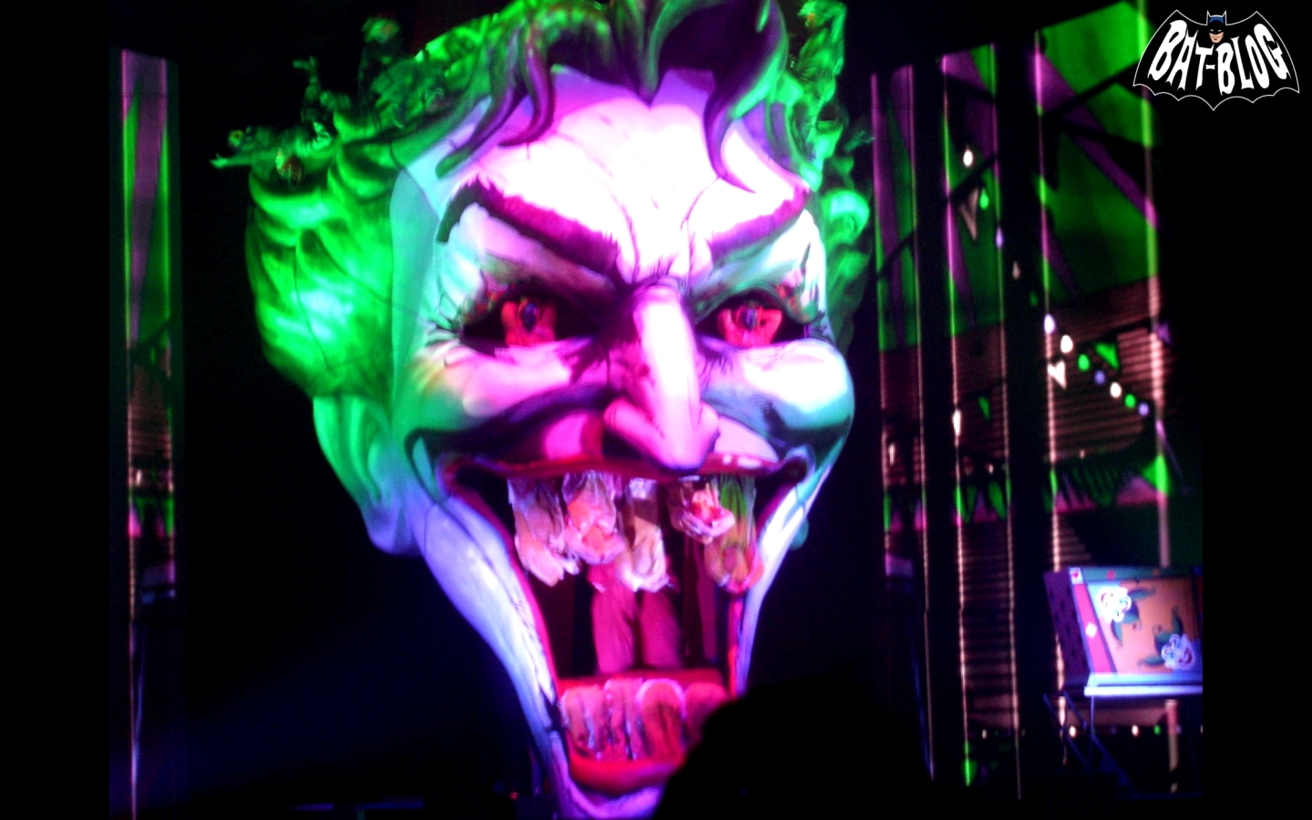 joker live wallpaper,light,supervillain,fictional character,performance,joker