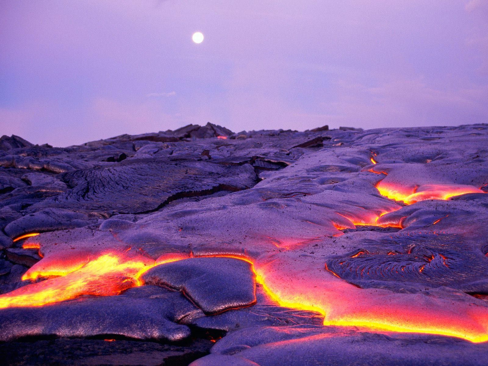 carta da parati lava,cielo,roccia,paesaggio,vulcano