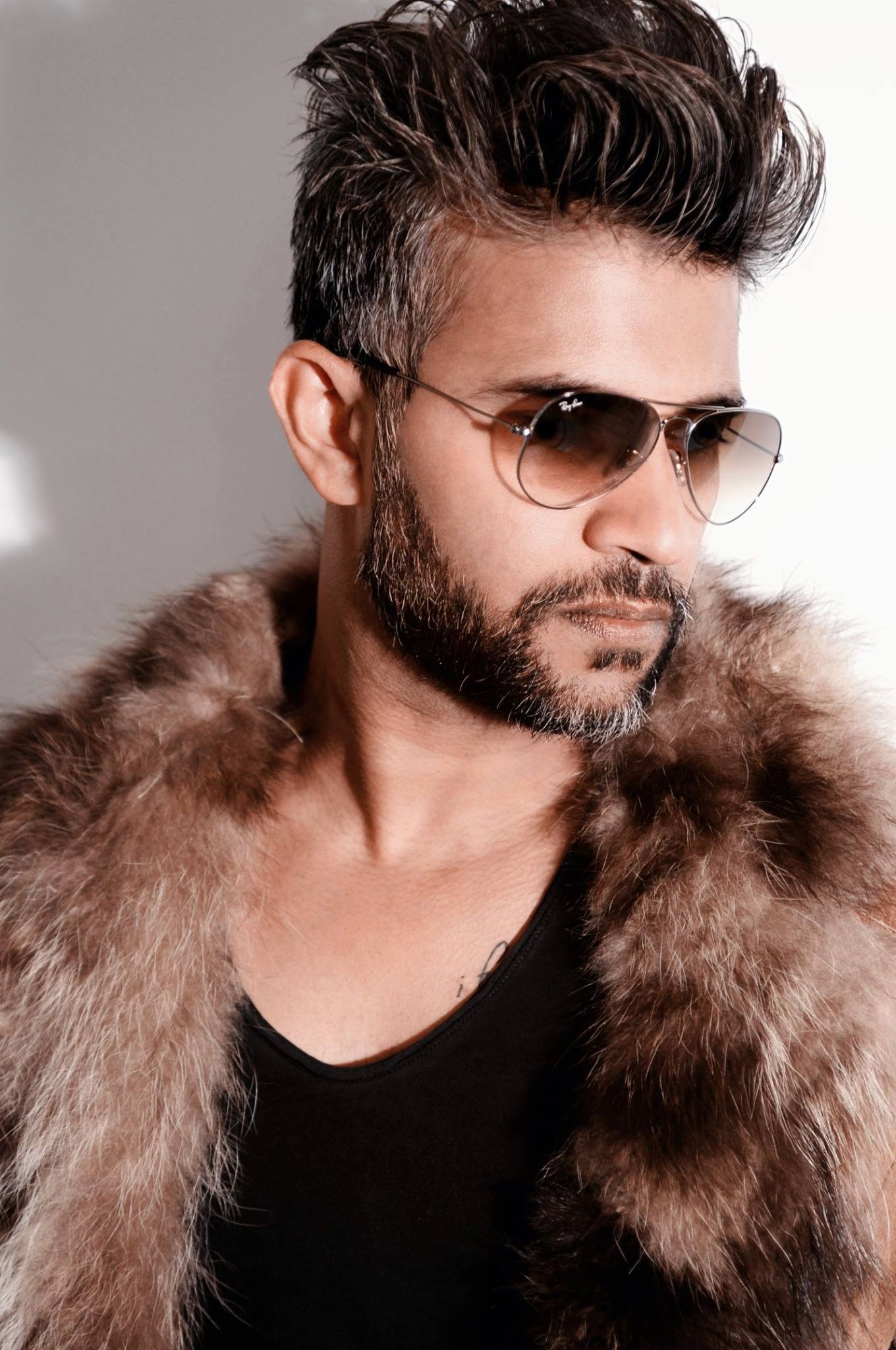 hair style wallpaper boy,facial hair,hair,beard,eyewear,fur