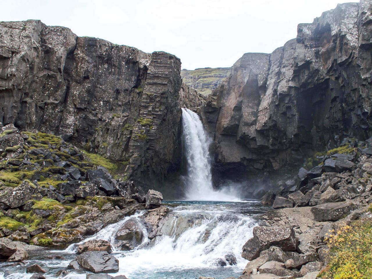 wallpaper hd foto herunterladen,wasserfall,wasservorräte,gewässer,wasser,natur