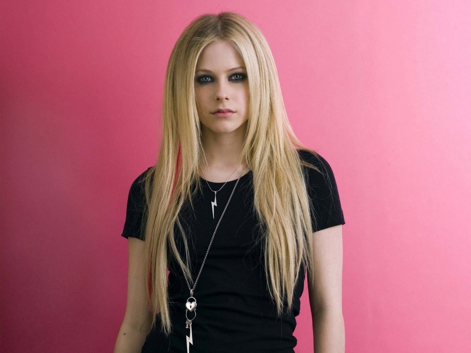 avril lavigne wallpaper,hair,blond,face,hairstyle,pink