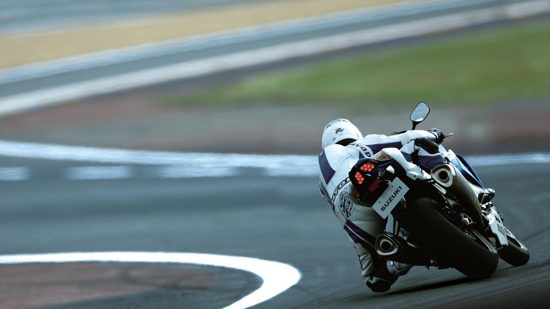 fondo de pantalla hd coche y bicicleta,carreras de motos del gran premio,pista de carreras,carreras de superbike,carreras de carretera,motocicleta