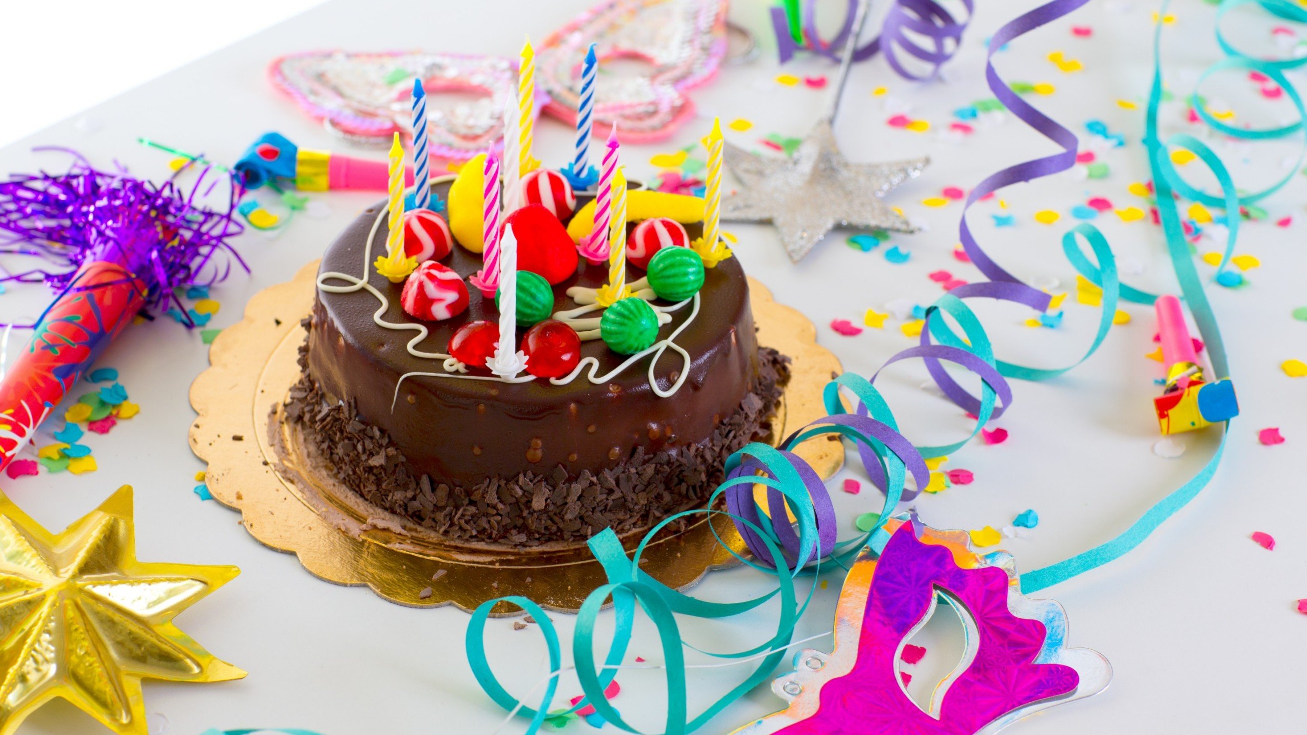 pastel de cumpleaños fondo de pantalla,comida,pastel,pastel de chocolate,postre,plato