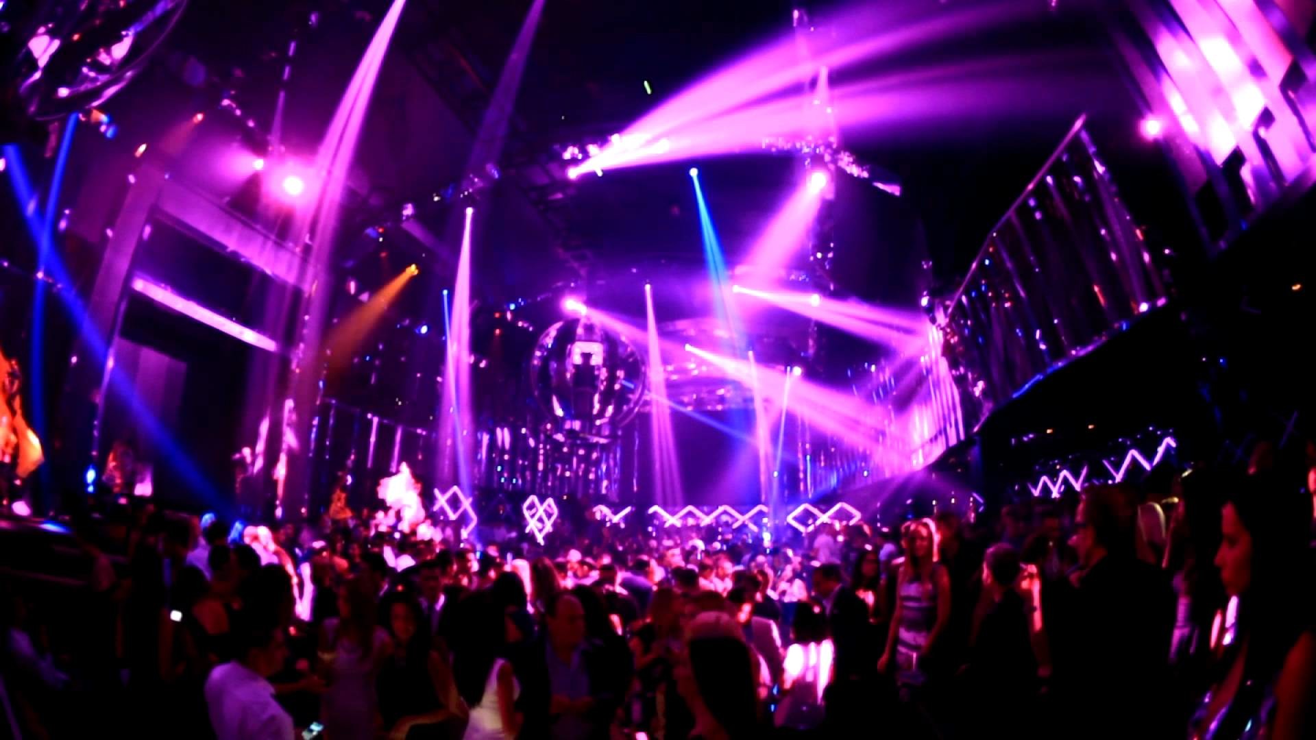 fondo de pantalla de fiebre,entretenimiento,actuación,club nocturno,púrpura,evento