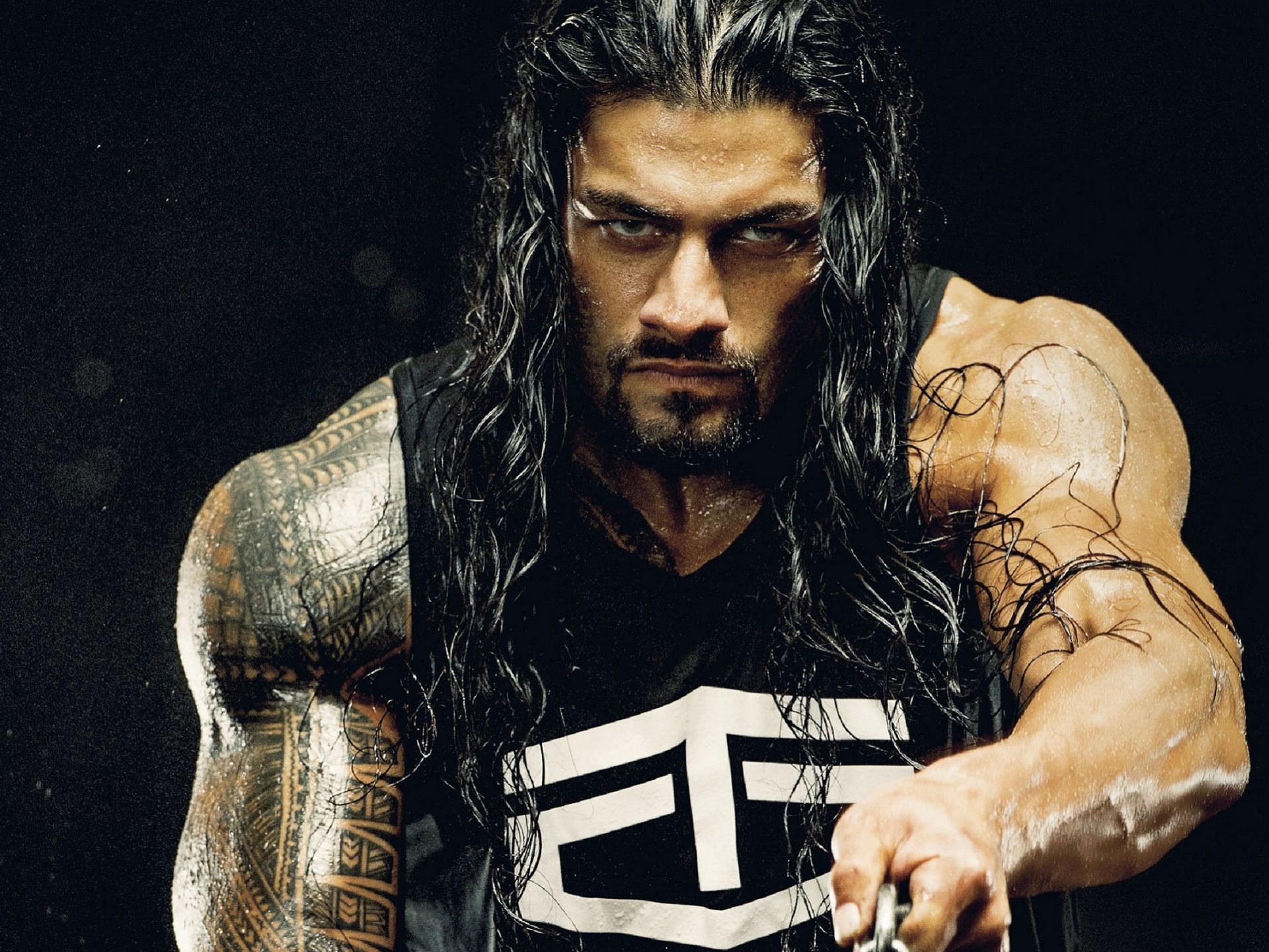 roman reigns wallpaper download,wrestler,human,muscle,facial hair,chest