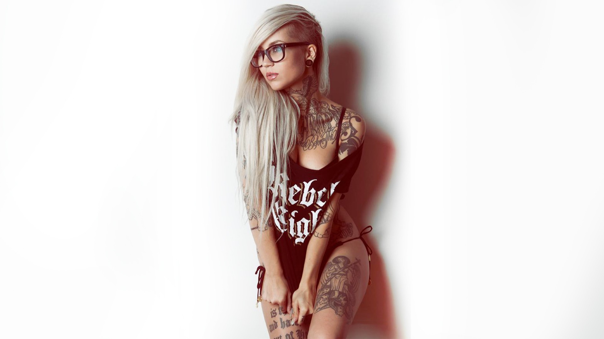 tattoo mädchen tapete,haar,schulter,model,schönheit,brillen