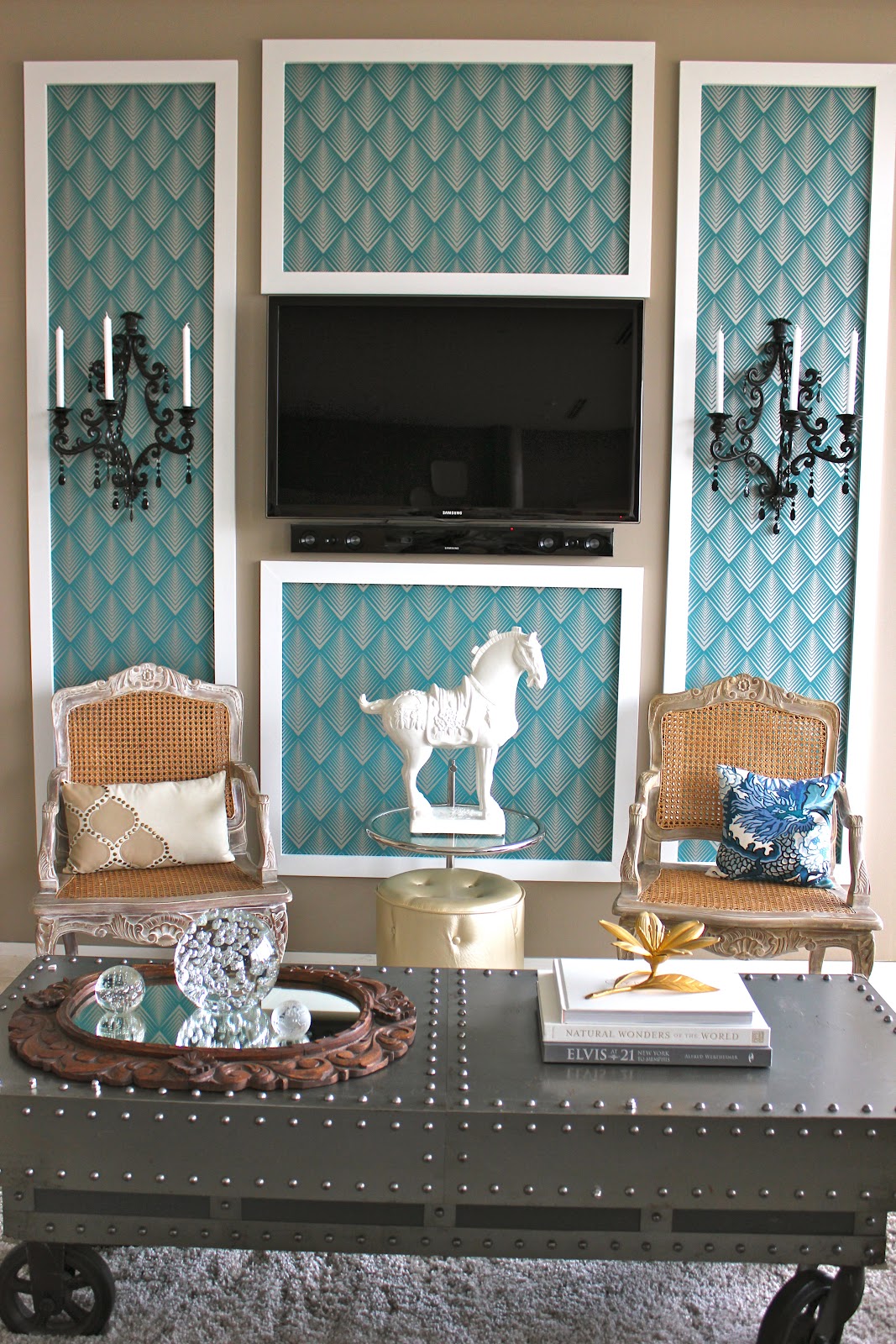paneles de papel tapiz,mueble,habitación,azul,turquesa,sala