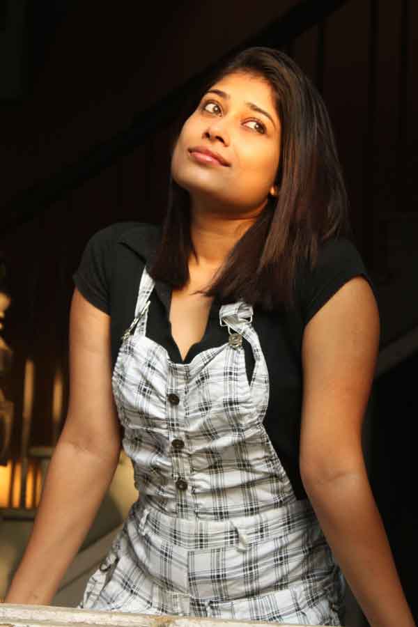 indian actress hd wallpapers 1080p,thigh,leg,photo shoot,photography,long hair