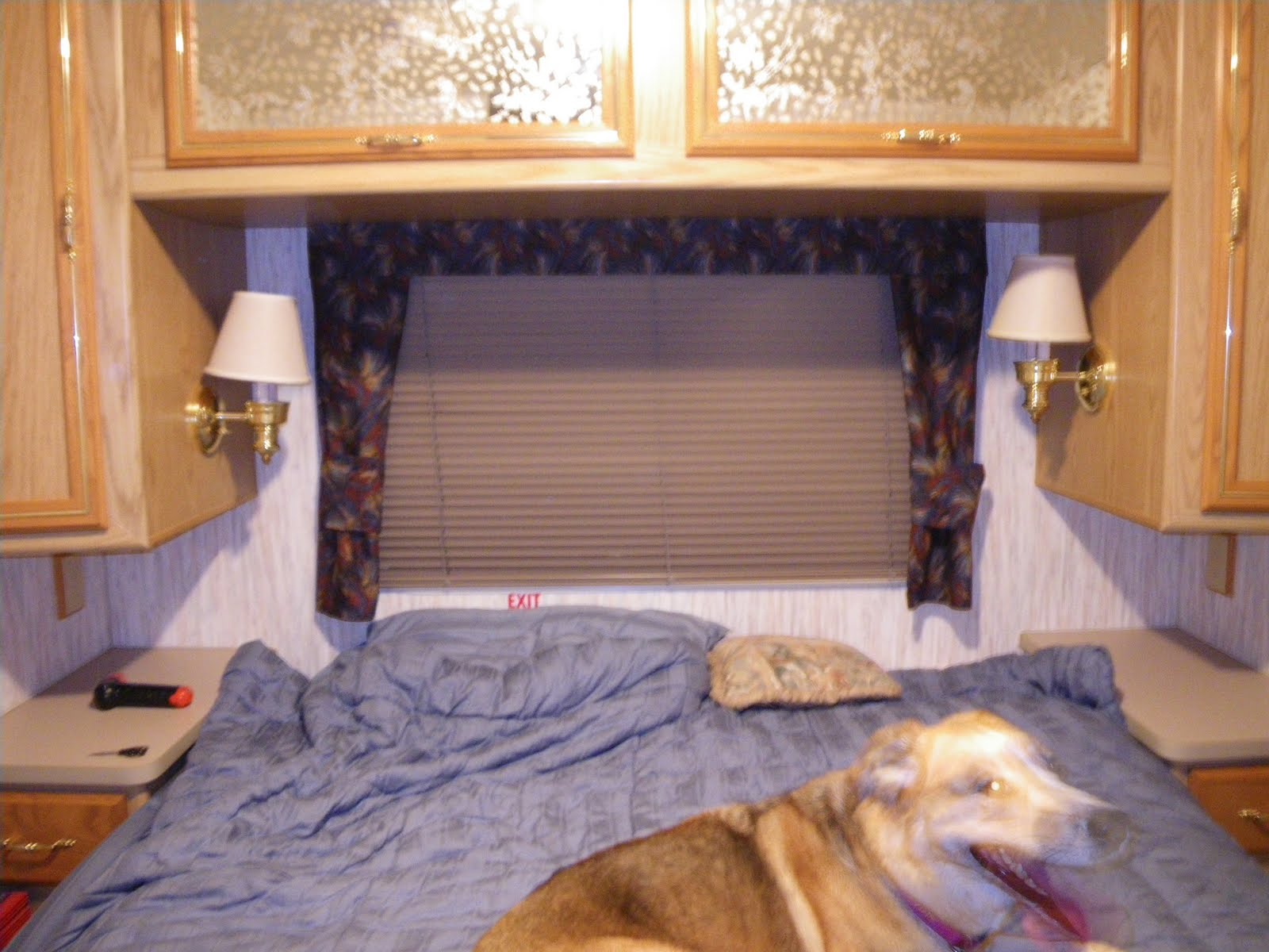 rv wallpaper,room,bed,furniture,bedroom,interior design (#970979