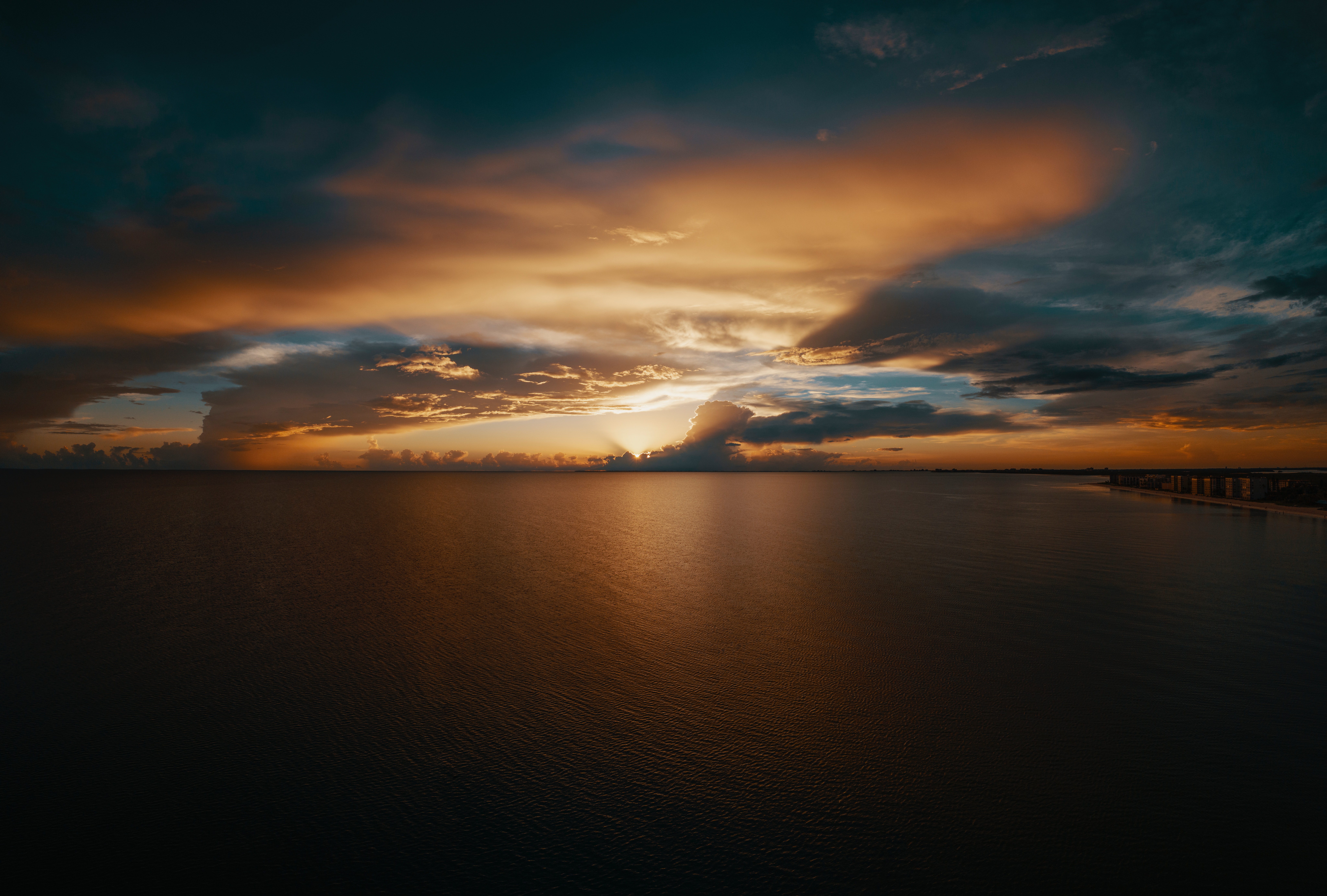 fondo de pantalla 10k,cielo,horizonte,naturaleza,nube,agua