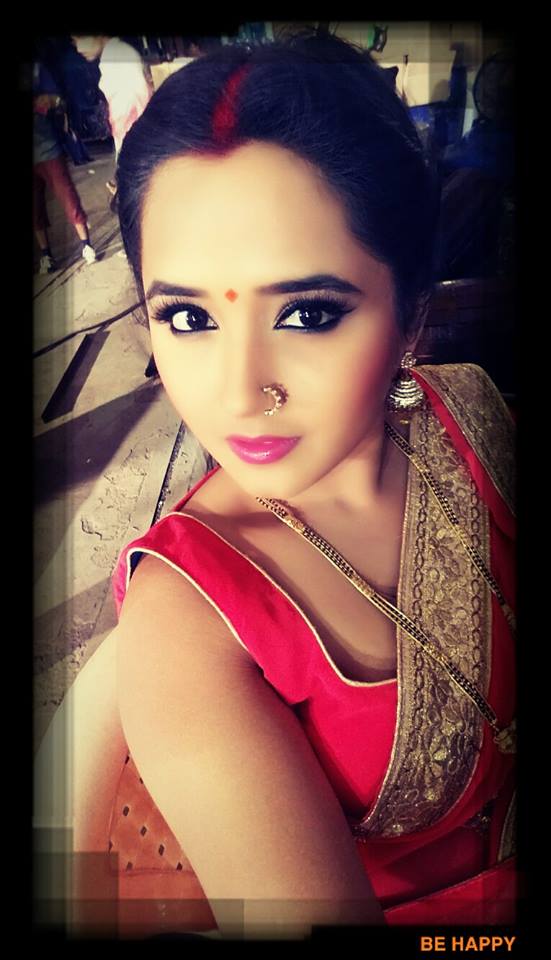 bhojpuri hot wallpaper download,hair,face,eyebrow,beauty,nose